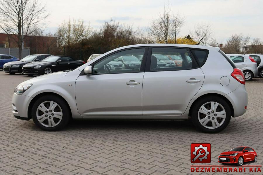 Airbaguri kia ceed 2010